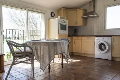 Image de Appart T2, tout confort, calme dans mas Provencal à la campagne. clim, tout équip