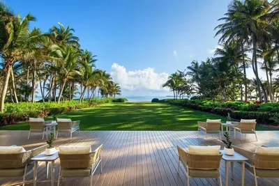 Image de Penthouse de luxe de 4 chambres Ă St. Regis Bahia Beach Resort