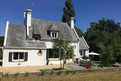 Image de Charmante grande maison proche de la mer dans grand jardin (4 chambres)