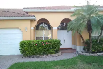 Image de Magnifique maison pour votre visite à Miami. Nouvellement inscrit pour 6 personnes. Superhost.