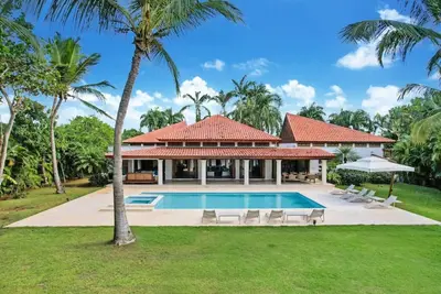 Image de Villa Avant De Golf 5br De QUALITÉ SUPÉRIEURE Avec Piscine, Jacuzzi, 2 Chariots De Golf, Cuisine & Maid