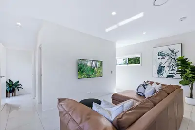Image de Nouvelle maison de ville chic 3bdm Ă Auchenflower, Ă 4, 5 km de la ville de Brisbane Cbd