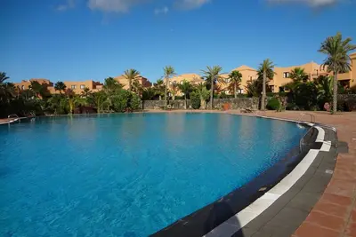 Image de Appartements avec des piscines d'eau salée spectaculaires