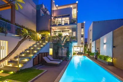 Image de Villa Moderne avec Piscine Privée