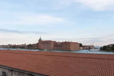Image de San Basegio ai Squeri appartement Dorsoduro Canal della Giudecca 027242loc02244