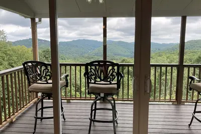 Image de Cottage à flanc de montagne! Superbes vues, près de Appalachian Ski Mtn, WiFi gratuit!