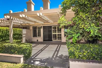 Image de Best Value in Woodhaven, Palm Desert - 3 Chambre Rénové Condo sur terrain de golf