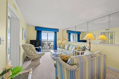 Image de Beachmaster 304 Lovely 2 Bedroom Condo With Oceanfront Balcony
