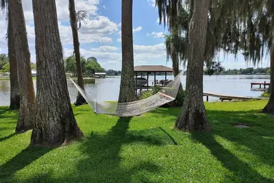 Image de Belle maison au bord du lac. Grande pĂŞche Ă l'achigan. <br>