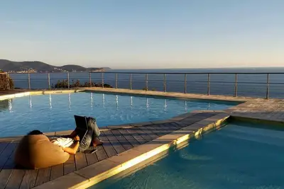 Image de Appartement vue mer dans résidence avec piscine, tennis et accès plage privatif