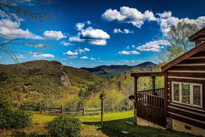 Image de * Nouvelle annonce: Moose Mountain Cabin - Une escapade confortable dans les Blue Ridge Mountains