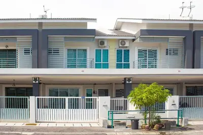 Image de Animation chez l'habitant Meru Ipoh avec vue sur les cartes