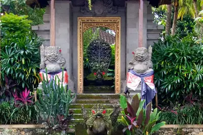 Image de 1 villa de jardin à Ubud avec jacuzzi privé