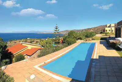 Image de Belle maison à Perdika avec WiFi