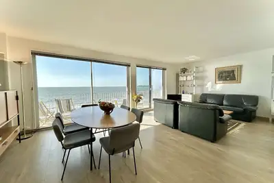 Image de Appartement T3 Face Mer à La Baule avec Terrasse et Parking Privé, 4 Couchages