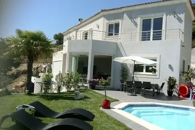 Image de Villa indépendante vue mer et montagne. Piscine - Fitness. Proche Monaco.