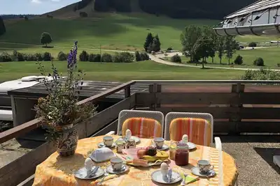 Image de Appartement pour max 4 pers Pay Tv poĂŞle et vue
