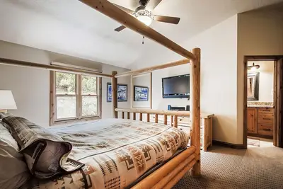 Image de Famille 4br / 4ba Treasure Hollow Ski Home, marcher partout, bain Ă remous