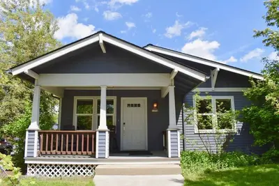 Image de Bluebird Day - Kokanee Cottage - Great Westside location!