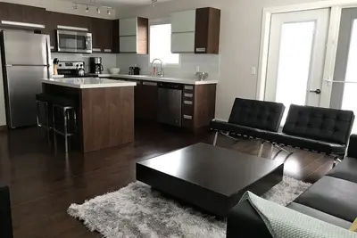 Image de Spacieux condo confortable neuf - 2 chambres, 2 salles de bain