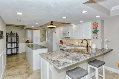 Image de Beachfront Resort Style Living - Siesta Beach