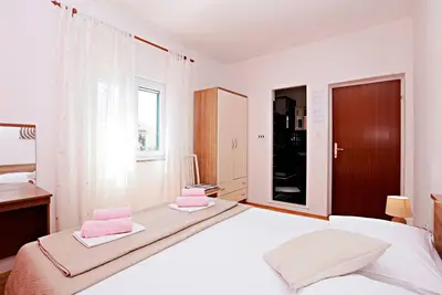Image de Appartement de trois chambres avec la terrasse Vodice (A-16543-a)