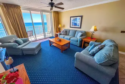 Image de Villa 1202 sur la Rive-Sud! Superbe condo Oceanfront Premium. Réservez vos vacances loin aujourd'hui!