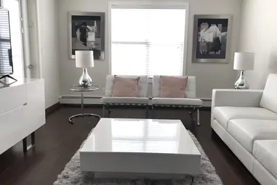 Image de Condo neuf, moderne et confortable - 2 chambres, 1 salle de bain
