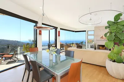 Villa contemporaine avec vue sur l'océan à Laguna Beach