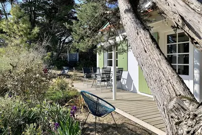 Image de 2mn à pied de la plage (50 m), accès direct, emplacement privilégié, Wifi
