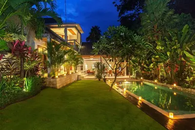 Villa de 3 chambres à 5 minutes à pied de la plage de Batu Belig