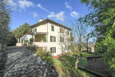 Image de Superbe maison Ă Castelvecchio di Comp.