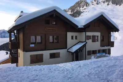 Bel appartement pour 6 personnes avec Wifi, Tv et balcon