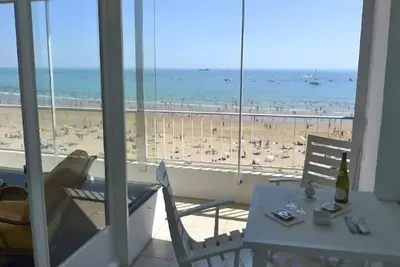 Face à la plage, Appartement 70m2 plein centre