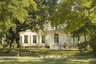 Image de Appartement grand confort dans domaine viticole
