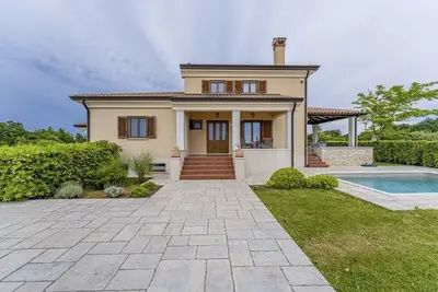 Image de Maison de vacances Nicole * endroit calme, jardin clôturé, piscine privée