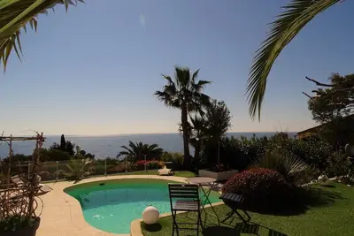 Image de Villa proche plage 8-9 personnes, clim, piscine, domaine privé sécurisé