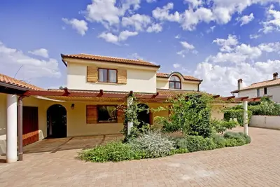 Image de Villa Aurata Ă LiĹľnjan (maison pour 8 Ă 9 personnes)