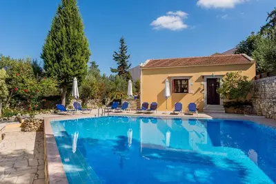Image de Studios  avec cuisine, piscine, internet, village  tout calme, pres des plag