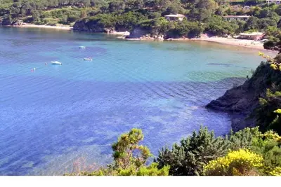 Maison à quatre familles à 250 mètres de la mer