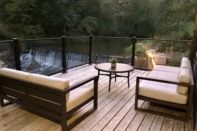 Image de ☆Epic Mill & Falls☆ Mt Airy|Hng Rck|Plt Mtn|HotTub