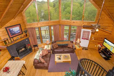 Image de Vue sur la rivière: les meilleurs équipements, vue sur la rivière, spacieuse, près des attractions de Pigeon Forge et de Gatlinburg