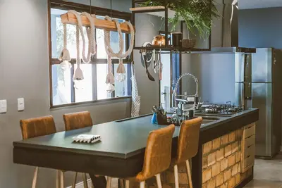 Image de Belle maison à Itaipava, moderne et confortable.