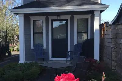 Image de Downtown Carlton Luxury Cottage for Two 🍷