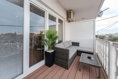 Image de Appartement d'une chambre avec la terrasse et la vue sur le mer Sukosan, Zadar (A-5906-e)