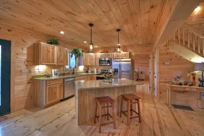Image de Deer valley négligent, salle de jeux de 3000 pi² avec jacuzzi