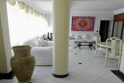 Image de Grande maison de plage d'Ipanema! Spacieux, lumineux, charmant, de superbes équipements!