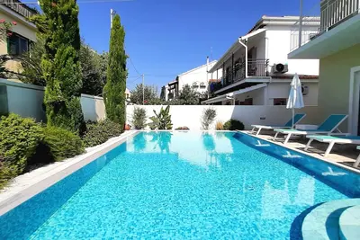 The Central Apartments - Appartements de luxe Neufs, dans le centre, à Kassiopi