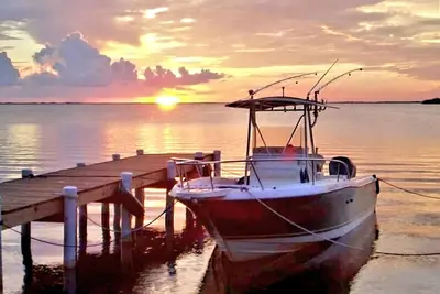 Image de Superbe Open Water Vues & nuit couchers de soleil sur la baie