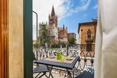 Image de Dimora Leoni - appartement confortable dans le centre historique, 4 couchages